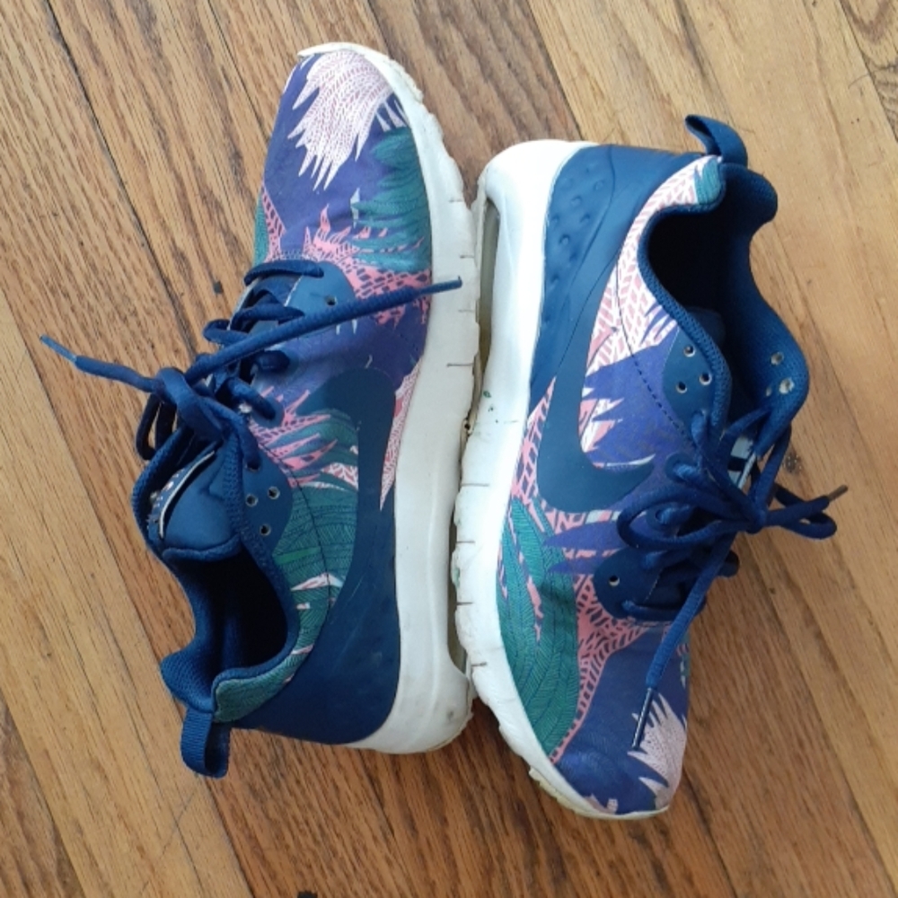 Nike Airs